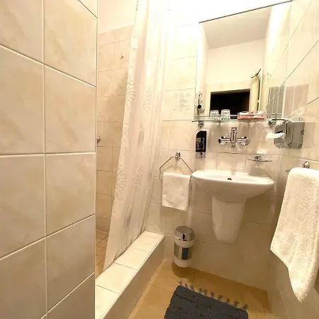 Hotel Art Dans Le Parc Banská Bystrica